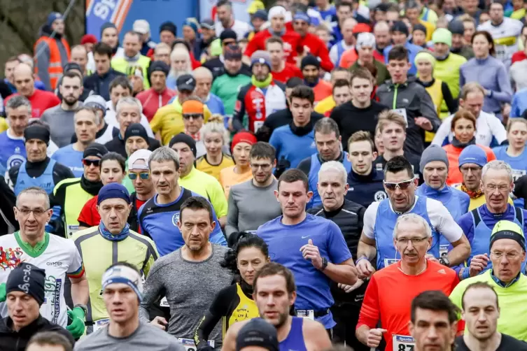 R&uuml;ckblick: der Silvesterlauf 2019 in Kottweiler-Schwanden. 866 Teilnehmer machten sich da auf den Weg. 