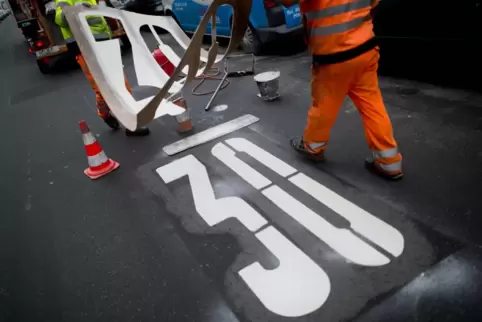 Ein langer, steiniger Weg liegt hinter der BI, bis nun endlich vielerorts in Bockenheim 30 Kilometer pro Stunde als Höchstgeschw
