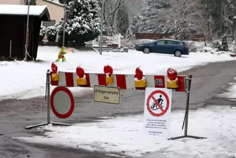 Das Rodeln ist auf dem Hermersbergerhof bis auf Weiteres nicht erlaubt. 