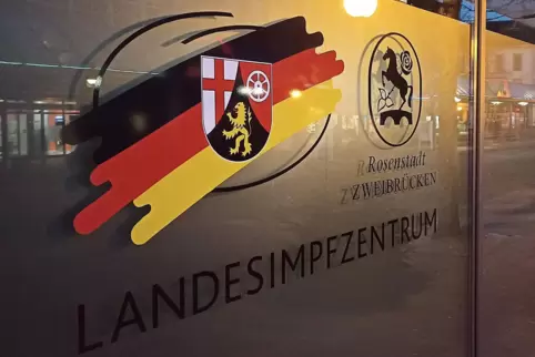 Am Donnerstag nimmt das Impfzentrum im ehemaligen City-Outlet seinen Betrieb auf. Am Dienstag wurden dort bereits Mitarbeiter de
