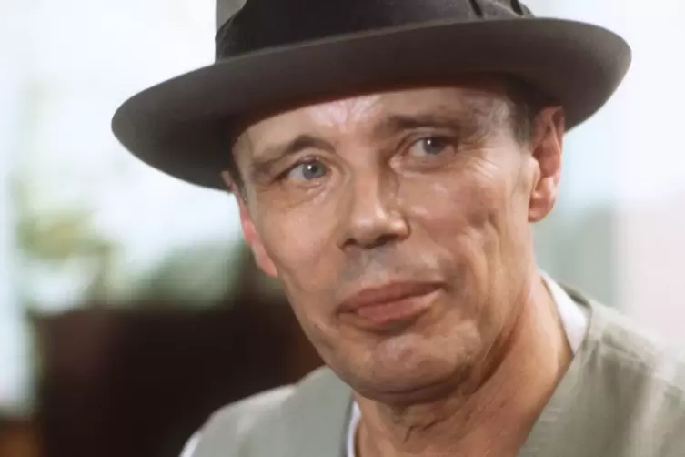 Ber&uuml;hmter B&auml;ume-Anpflanzer: Joseph Beuys. 