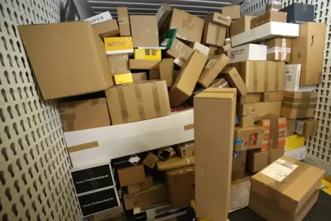 In Kandel haben unbekannte Pakete geöffnet. 