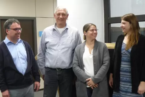 Wirtschaftsförderer Reiner Bauer (li.) mit den drei Klimaschutzmanagern Klaus-Dieter Jacubasch, Katharina Russy und Lena Gilcher