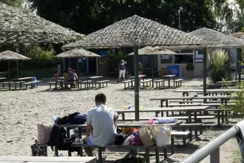 In Bobenheim-Roxheim wird die Gastronomie am Badestand in andere Hände gelegt. 