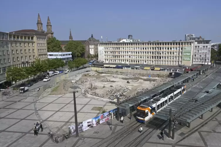 So besser nicht: Stadtplanung in Ludwighafen. Der Berliner Platz sieht seit Jahren so aus. 