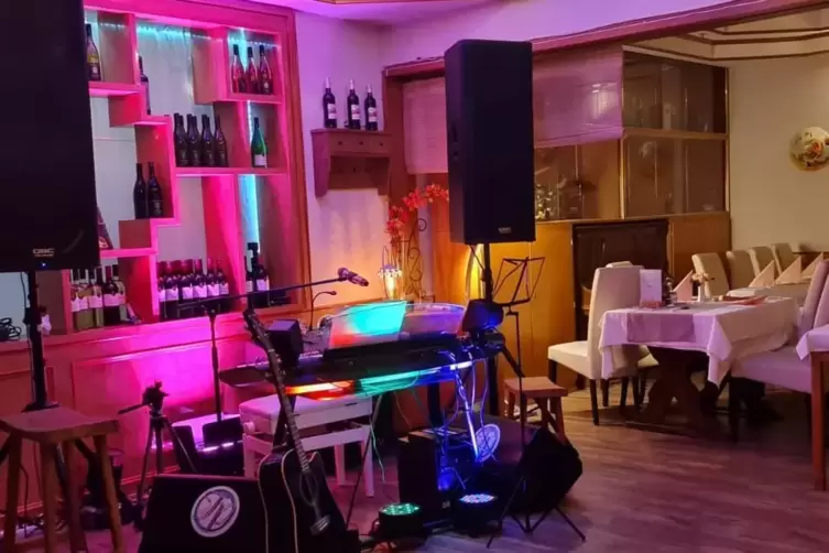 Open Stage als Einladung an die G&auml;ste des &bdquo;Phantasia&ldquo; &ndash; sobald der Lockdown beendet ist. 