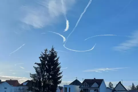 Der Himmel über Maudach am Mittwochmorgen.