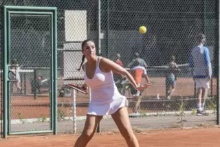 Ein Bild aus dem vergangenen Sommer: Jacqueline Deiler vom 1. TC Weilerbach im Mannschaftskampf gegen den Park TC Siegelbach. 
