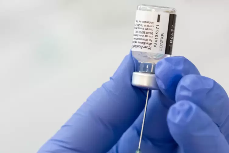 Wie lange h&auml;lt eine Coronaimpfung den Schutz vor einer Infektion aufrecht?