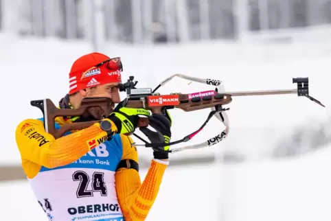 Konzentriert im verschneiten Thüringer Wald: Arnd Peiffer schaffte es in Oberhof auf den dritten Platz. 