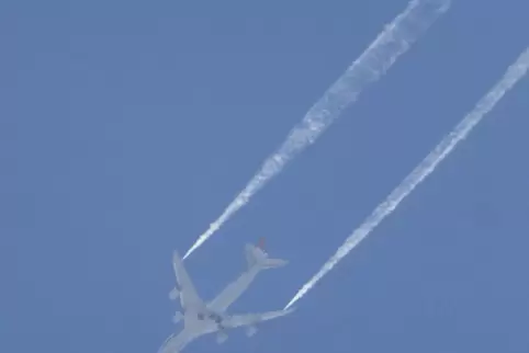 Dieser Cargolux-Jumbo hat Ende Juli 2018 rund 92 Tonnen Kerosin über der Pfalz und anderen Teilen Südwestdeutschlands versprüht.