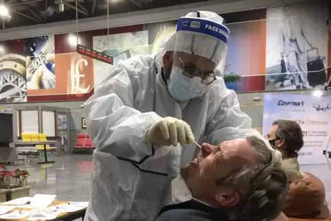 Schmerzhaftes Erlebnis: Ein Corona-Test am Flughafen in Kairo. 