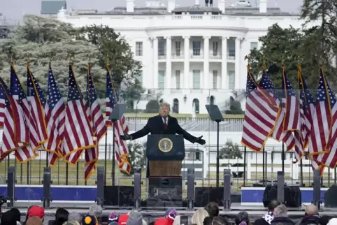 Donald Trump forderte am 6. Januar seine Anhänger auf, „wie irre“ zu kämpfen. Kurz danach wurde das Kapitol gestürmt.