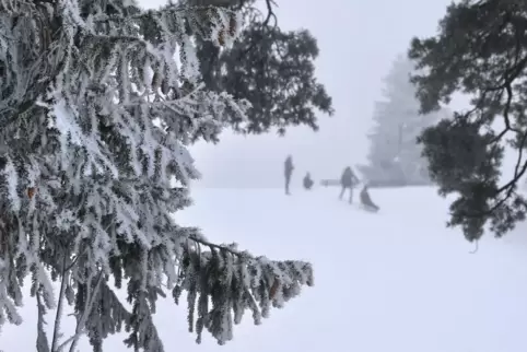 Ski und Rodel gut: Doch die begehrtesten Ausflugsziele in Bayern machen derzeit dicht.