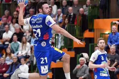 Der Haßlocher Rechtsaußen Dennis Gregori (hier 2019 im Spiel gegen Kornwestheim) versucht, einen Arbeitsplatz zu finden. 