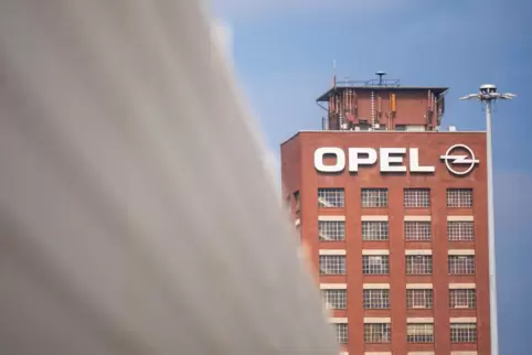 Opel ist die einzige deutsche Marke des künftigen Autogiganten Stellantis. 