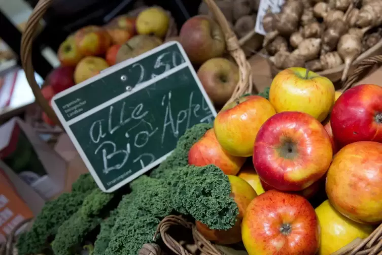 Gerade bei Obst und Gemüse greifen die Verbraucher gerne zu Bio-Produkten. 