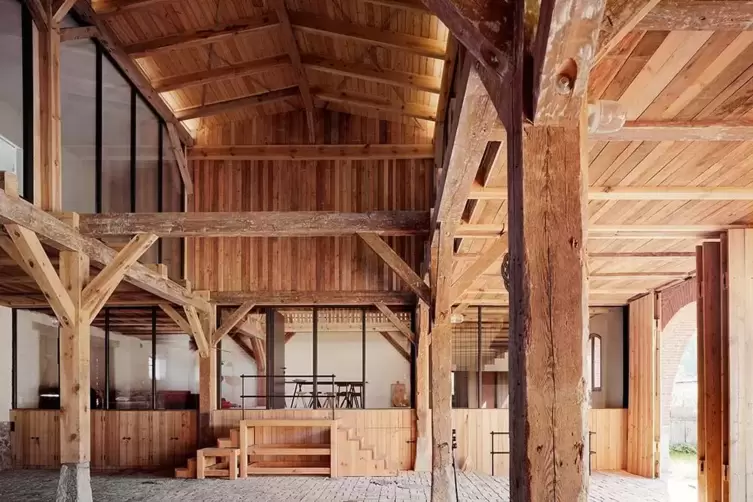 Klar und wohlig: Die Rote Scheune, ein Landhaus in Fergitz in der Uckermarck von Thomas Kr&ouml;ger, dient als Ferienhaus