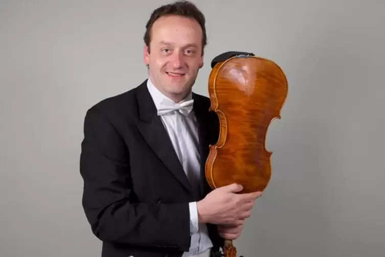 W&auml;hrend seine beiden &auml;lteren Br&uuml;der Paul und Gustav bereits Hambach-Erfahrungen mitbringen, ist es f&uuml;r Benjamin Rivinius, Solo-B