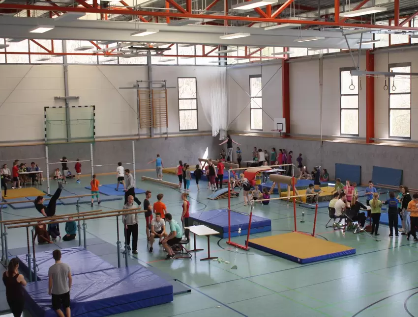 Die Sporthalle.