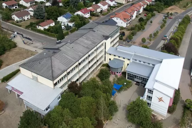 Die Realschule plus in Kibo. Die Realschule plus in Kibo.