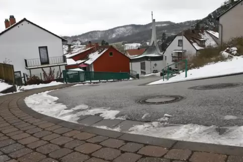 Die Ortsdurchfahrt in Falkenstein. – Eine Rennstrecke?