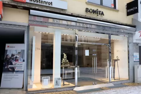 Das Modegeschäft Bonita in der Fußgängerzone ist derzeit leergeräumt. Nach Auskunft einer Unternehmenssprecherin soll es nach de