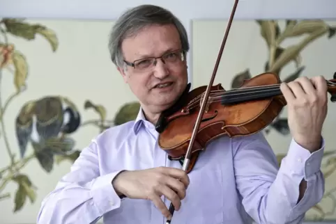 2010 hat Martin Merger bei einem weltweiten Auswahlverfahren für das YouTube Symphony Orchestra teilgenommen und einen Platz im 