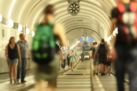 Der Elbtunnel ist über 100 Jahre alt.