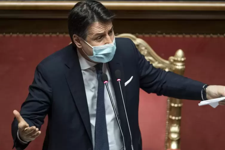 Hat eine wichtige Vertrauensabstimmung im Senat knapp überstanden: Giuseppe Conte. 