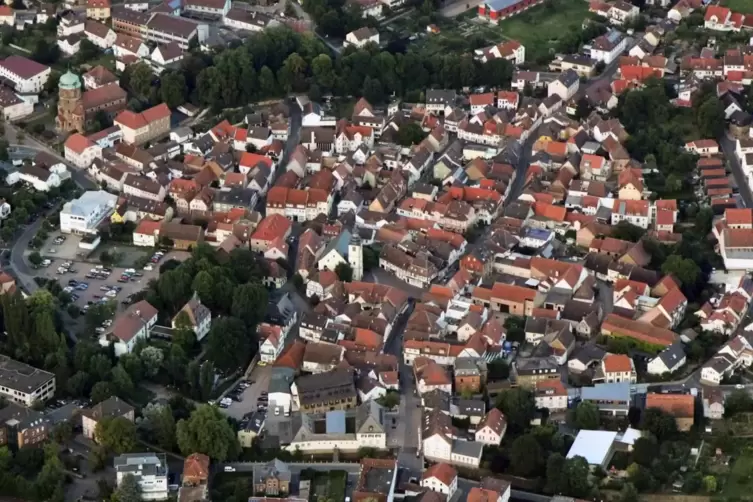 Mit der Aufnahme in ein neues Förderprogramm wird die Altstadtsanierung in Rockenhausen fortgesetzt. Auch private Investoren kön