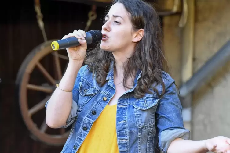 Letzter Auftritt seit Monaten: Melanie Schlüter im Juli auf der TAW-Sommerbühne in Großkarlbach. 