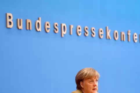 Sie hat den Bürgern etwas zu erklären: Bundeskanzlerin Angela Merkel (CDU) am Donnerstag in einer überraschend angekündigten Pre