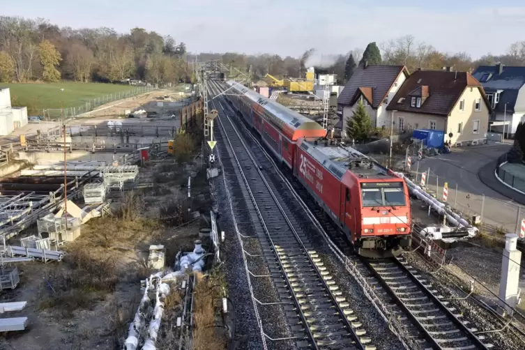 DIe Baustelle f&uuml;r die neue Baghntrasse bei Rastatt Niederb&uuml;hl.