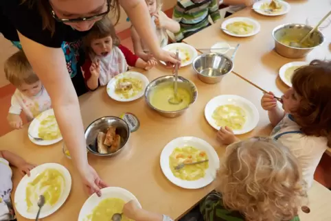 Kita-Kinder haben Anspruch auf ein Mittagessen. 