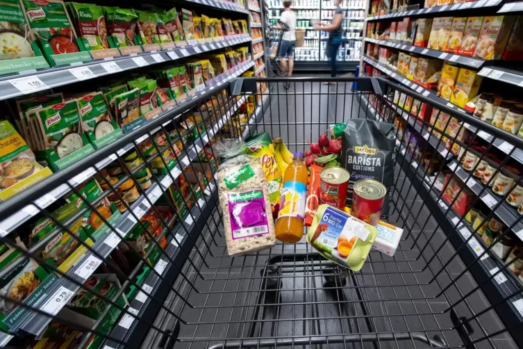  „Tricksereien“ wie versteckte Preiserhöhungen seien für die Verbraucher „beim normalen Einkauf kaum zu bemerken“, meint die Ver