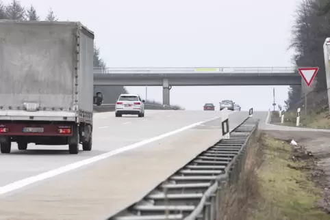 Die Autobahnen machen viel Arbeit: Etliche Einsätze hatte die Feuerwehr alleine auf der A6.