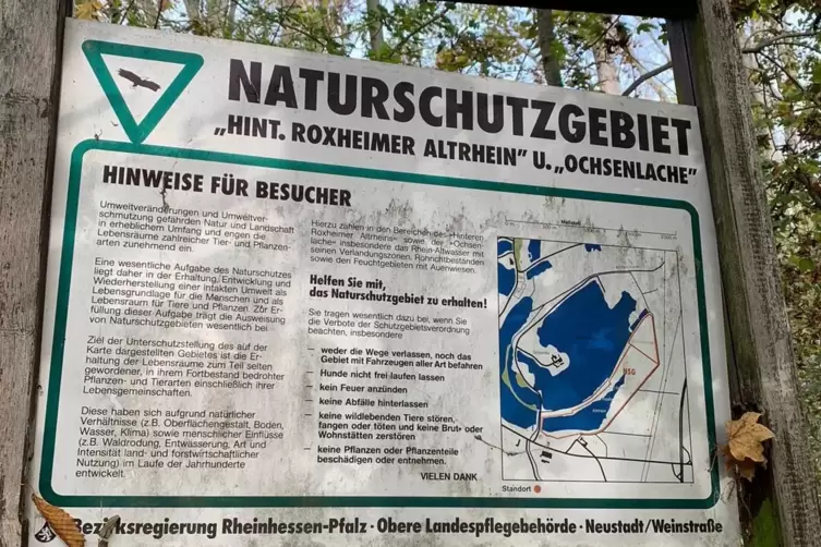 Dieses Alte Schild zeigt, wie man früher um den Altrhein südlich des Silbersees laufen konnte. So hätte die Bobenheim-Roxheimer 
