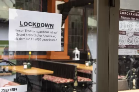 Das Coronavirus zwingt ganze Branchen in den Lockdown. Entsprechend muss die Landesregierung mit Steuerausfällen und Mehrausgabe