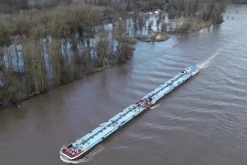 rhein hochwasser schiffahrt