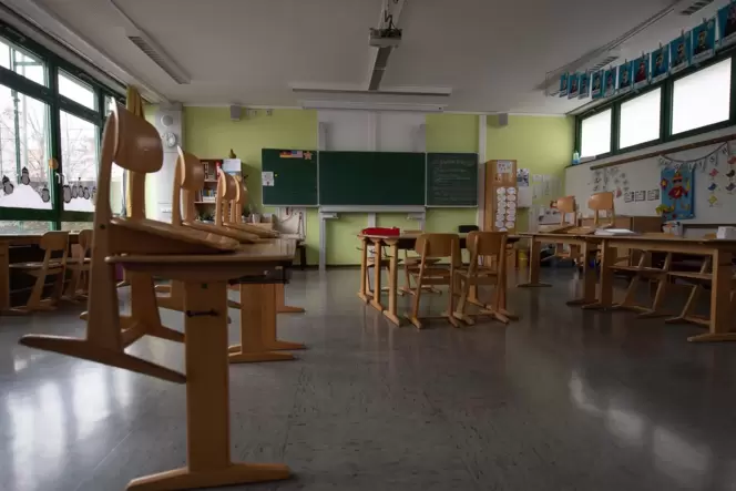 Leeres Klassenzimmer: Wie in dieser Schule im baden-württembergischen Denkendorf sieht es auch in den Grundschulen rund um Speye