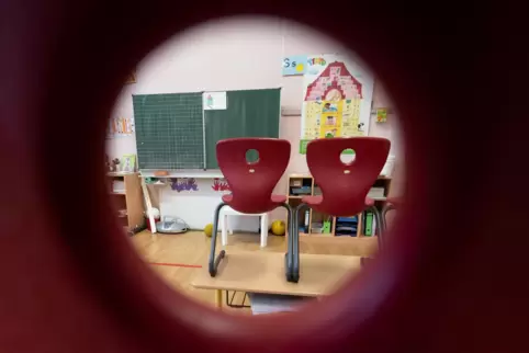 Verwaiste Klassenzimmer: Daran wird sich bis mindestens Mitte Februar nichst ändern.