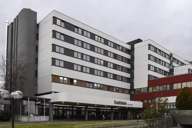 Nach einem Corona-Ausbruch seit Mittwoch wieder geöffnet: Stadtklinik Frankenthal.