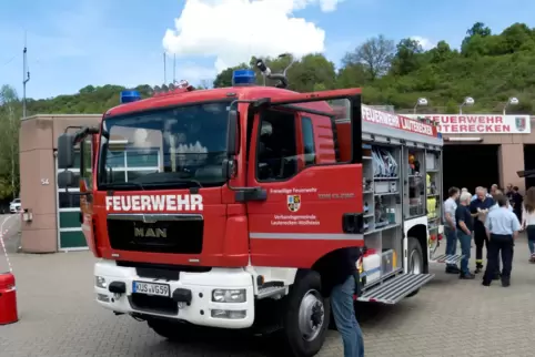 Das Feuerwehrhaus wird umgebaut. In einer zusätzlichen Halle entstehen drei neue Fahrzeug-Stellplätze. 
