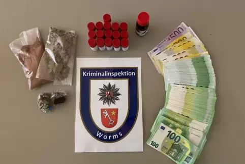 Drogen und rund 30.000 Euro Bargeld stellte die Kripo bei dem 40-jährigen Wormser sicher. 