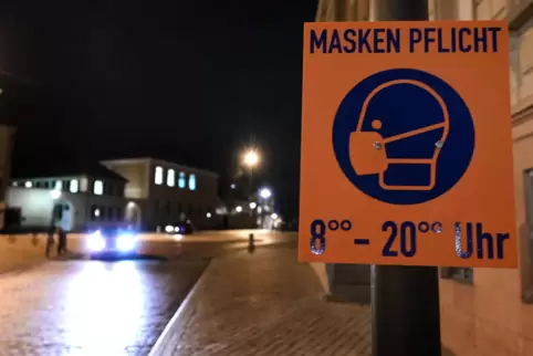 Speyer im Lockdown: leere Straßen und Maskenpflicht.