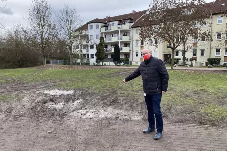 &Auml;rgernis: eine Wiese als Abk&uuml;rzung in der Wolfsgrube.
