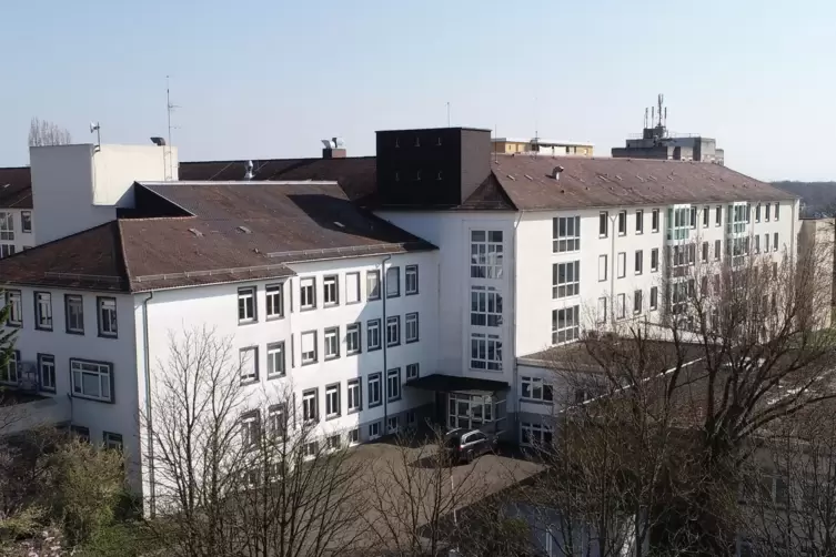 Im Fr&uuml;hjahr 2020 wurden Covid-19-Patienten im Landkreis ausschlie&szlig;lich in der Kandeler Asklepiosklinik behandelt. 