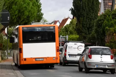 Die zwischenzeitliche Route der Linie 84 im Starenweg hatte für Protest bei Anwohnern gesorgt.