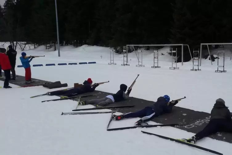 Biathlon mit Lasergewehren kommt im Skiverband Pfalz besonders bei Kindern und Jugendlichen gut an.
